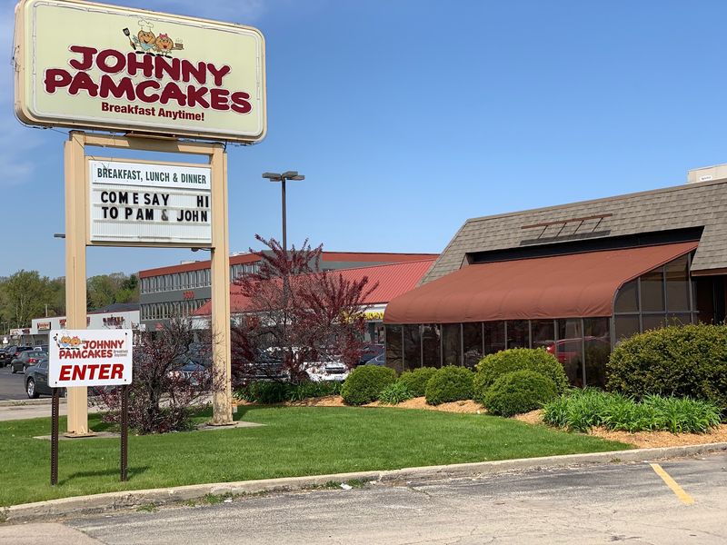 Johnny Pamcakes, Rockford, IL