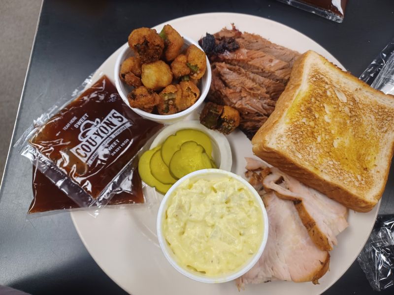 Cou-Yon’s Cajun Bar-B-Q — Central / Cajun Country