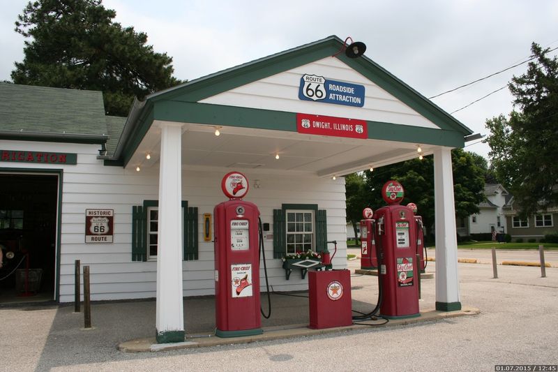 Dwight (DWT) – Small-Town Postcard Main Street Magic