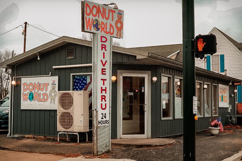 Donut World, Lancaster