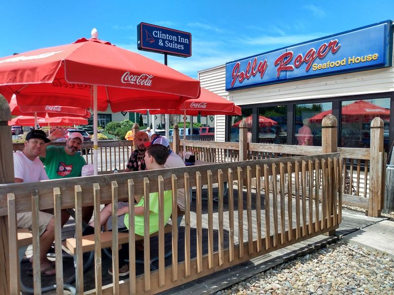 Jolly Roger Seafood House, Port Clinton