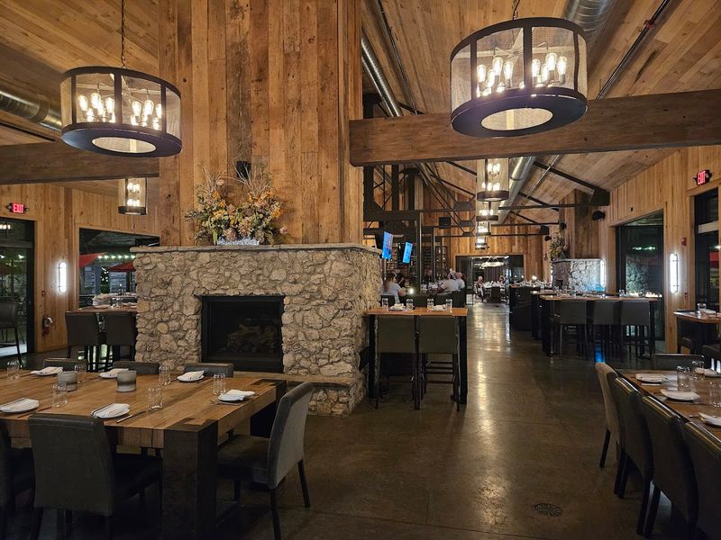 Orchard Bar & Table, Port Clinton