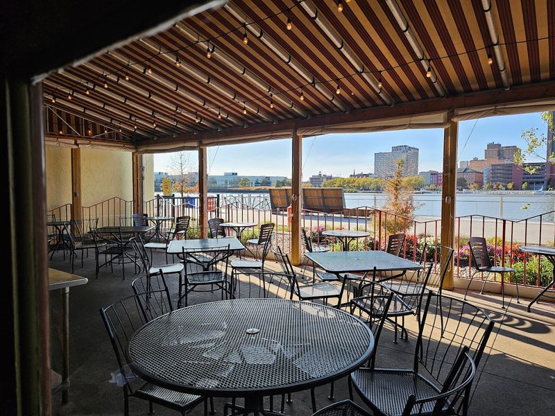 Real Seafood Company, Toledo