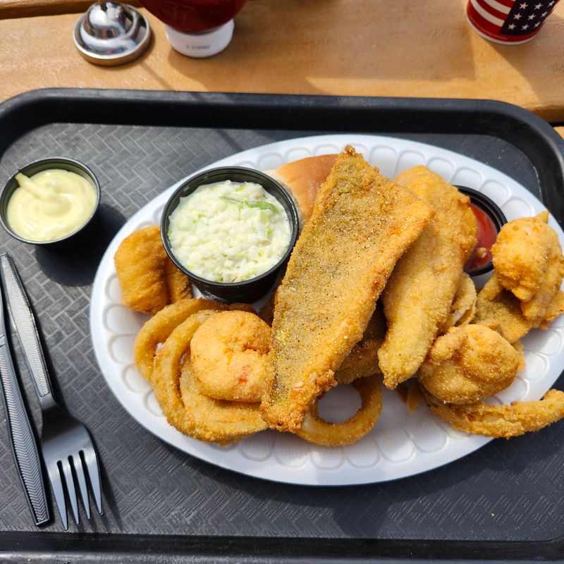 Jolly Rogers Seafood House, Port Clinton Jolly Rogers Seafood House, Port Clinton