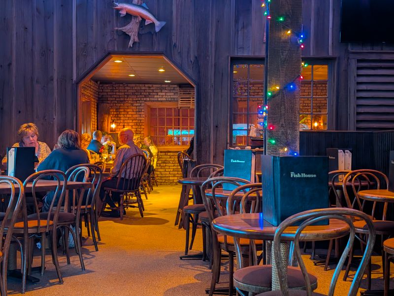 The Fish House, Peoria