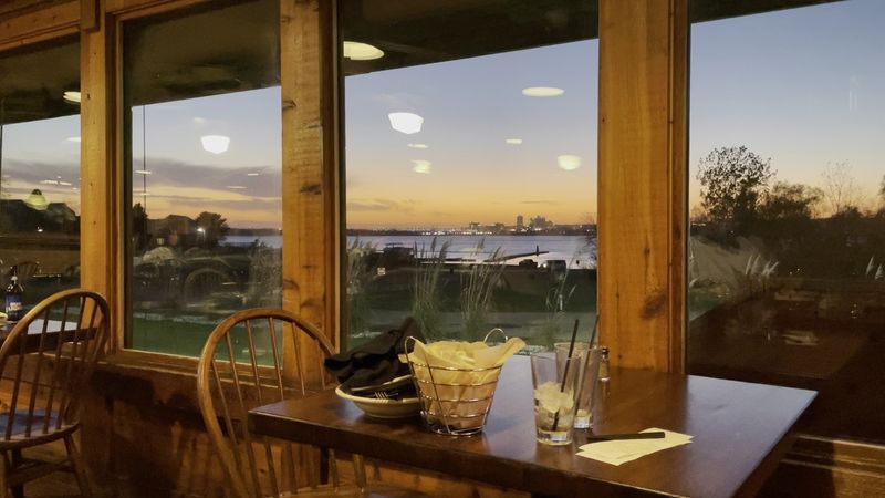 Jonah's Seafood House, East Peoria