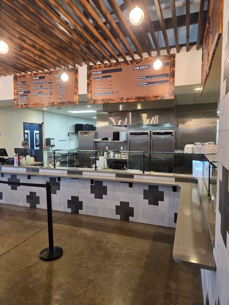 Blue Ember Smokehouse, Jonesboro