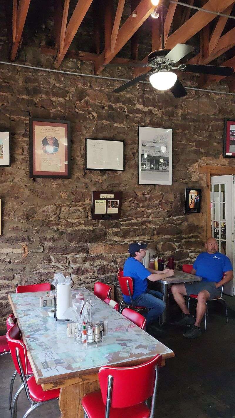 Ozark Cafe, Jasper