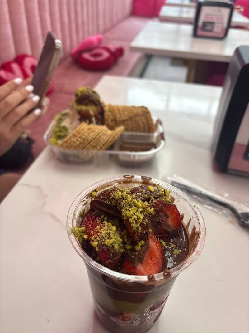 House of Chimney Cakes, Dearborn