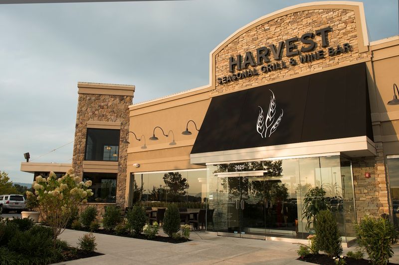 Harvest Seasonal Grill & Wine Bar (Harrisburg, PA)
