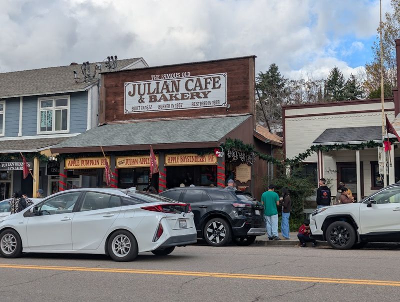 Julian Cafe & Bakery Julian Cafe & Bakery
