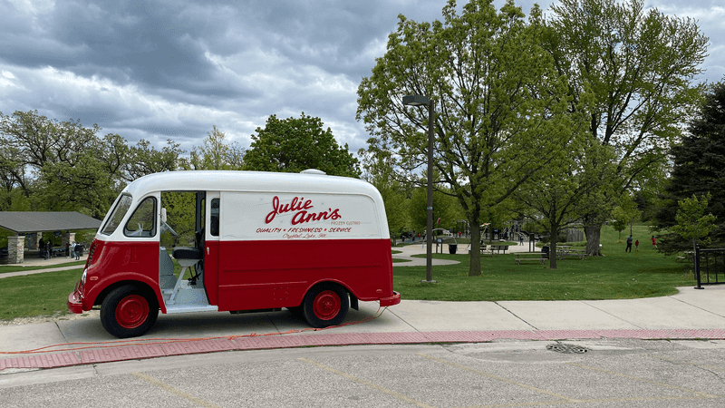 Julie Ann's Frozen Custard (Crystal Lake) Julie Ann's Frozen Custard (Crystal Lake)