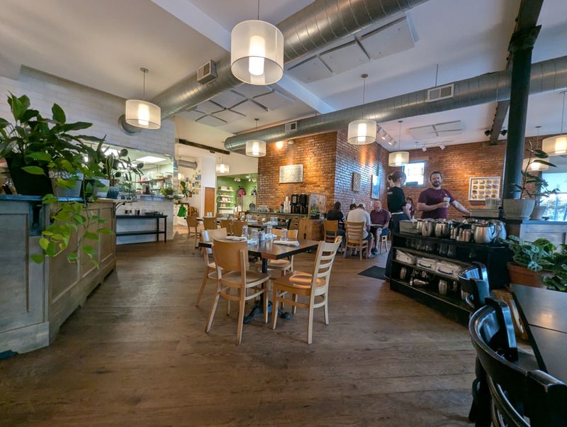 Sleepy Bee Café (Oakley) – Cincinnati