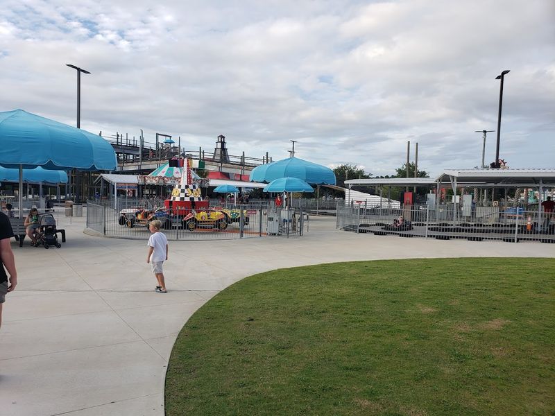 Junior Tracks And Family-Friendly Height Requirements