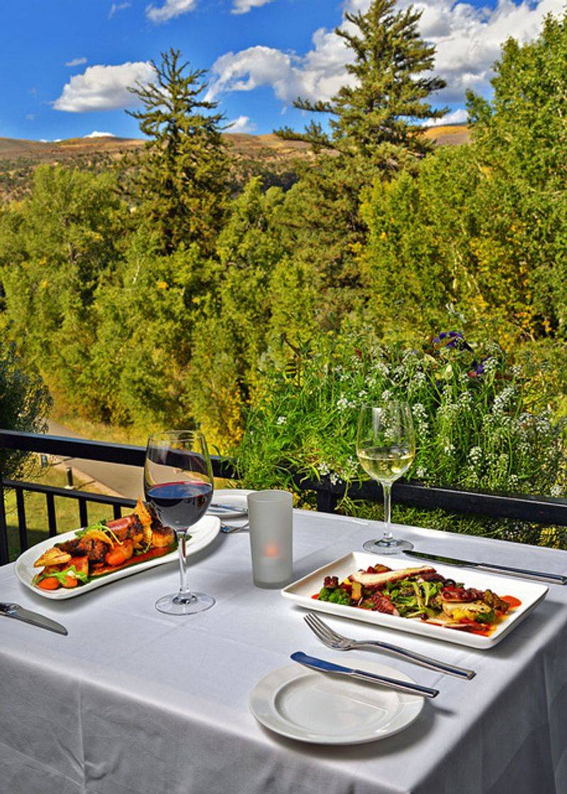 Juniper Restaurant, Edwards