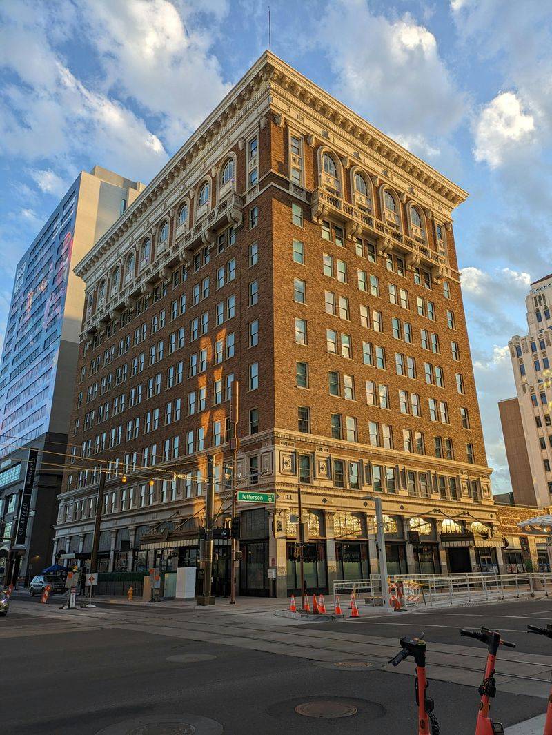 Phoenix Flea, Phoenix