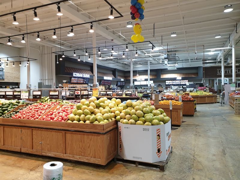 Events And Community Vibes That Make Shopping Feel Like A Celebration