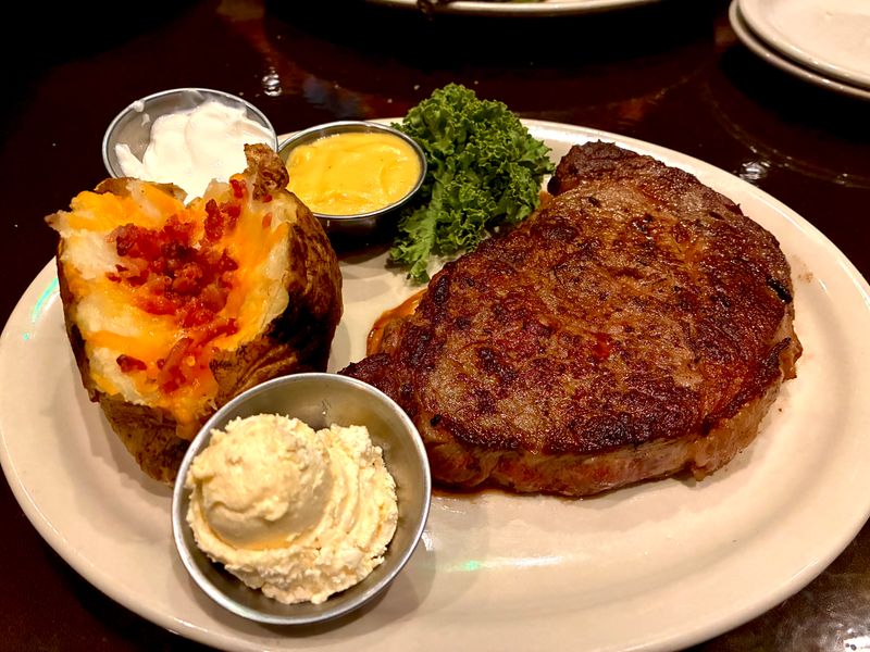 Ferne Clyffe State Park – 20's Hideout Steakhouse & Bar