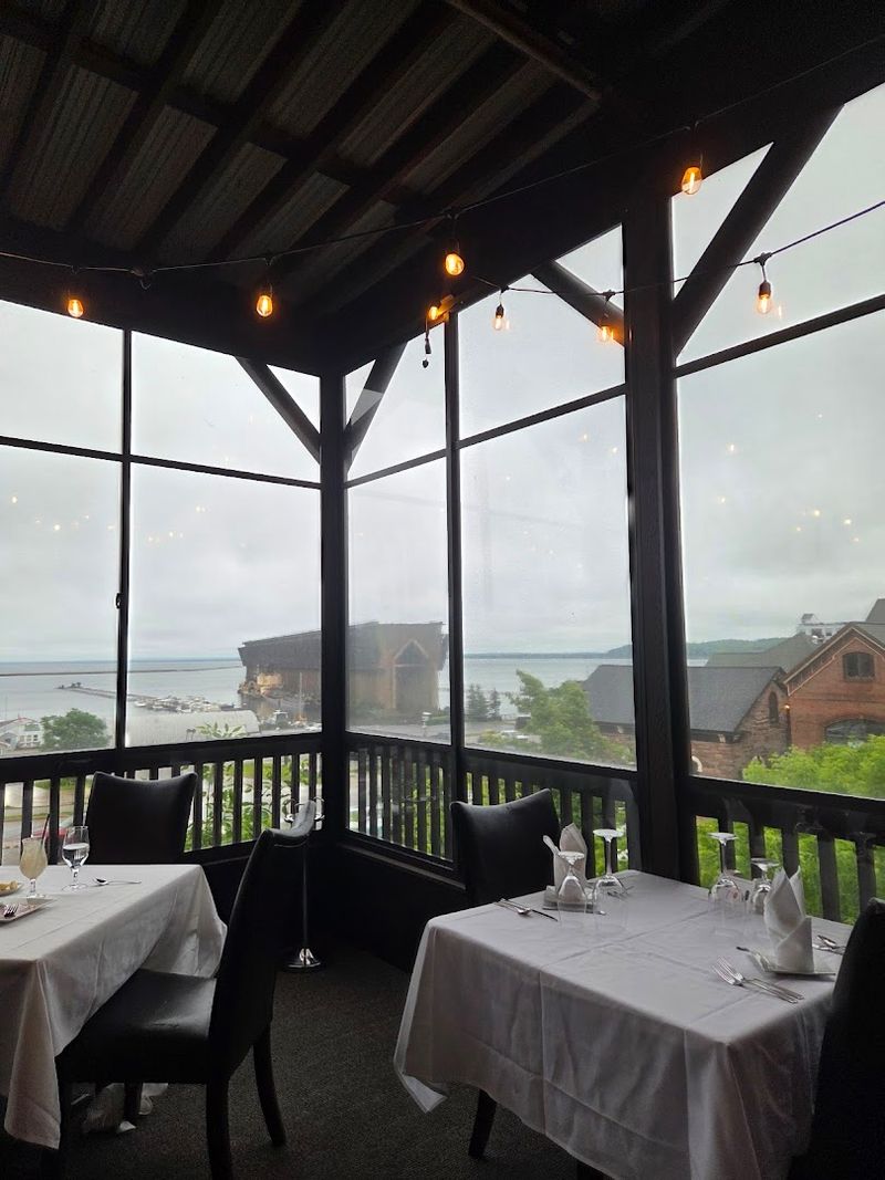 Elizabeth’s Chop House, Marquette