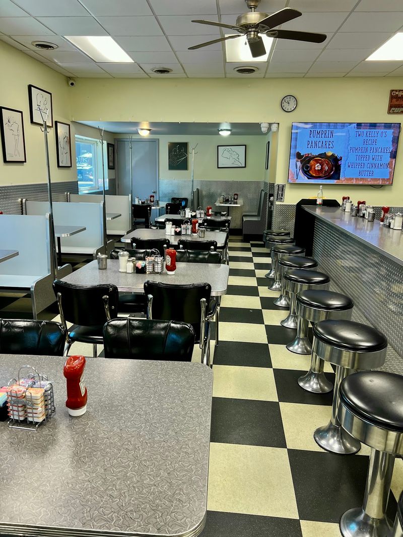 Kelly O's Diner Keeps It Classic