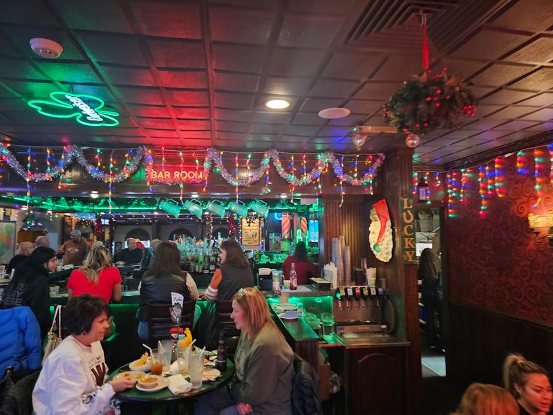 Kelly's Tavern & Pizza Kelly's Tavern & Pizza
