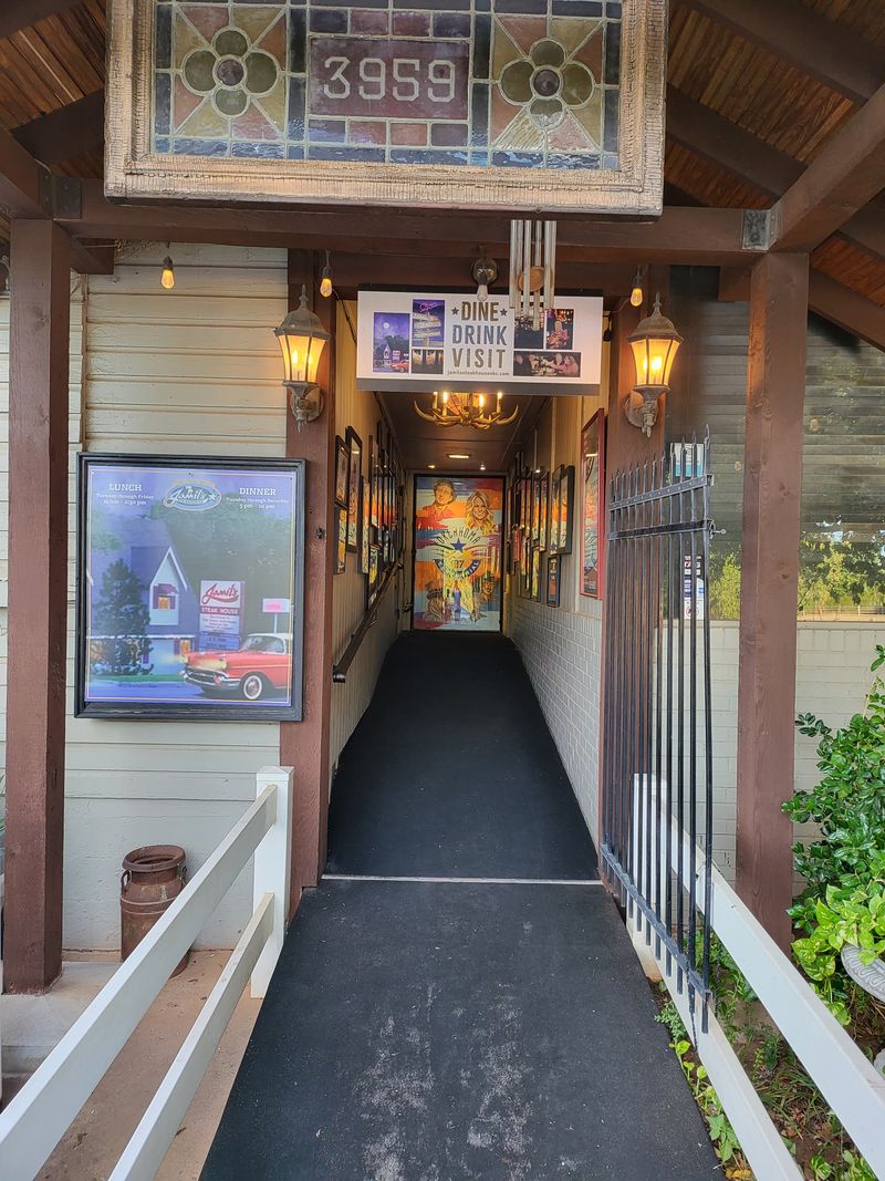 Jamil’s Steakhouse