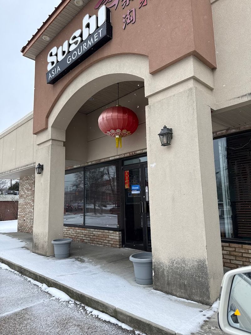 Sushi Asia Gourmet, Akron