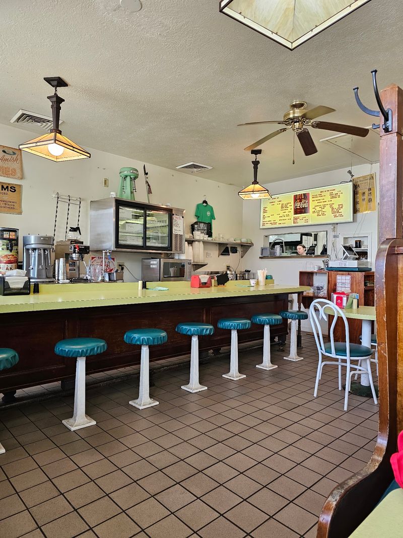 Kennedy Barbecue, Canton