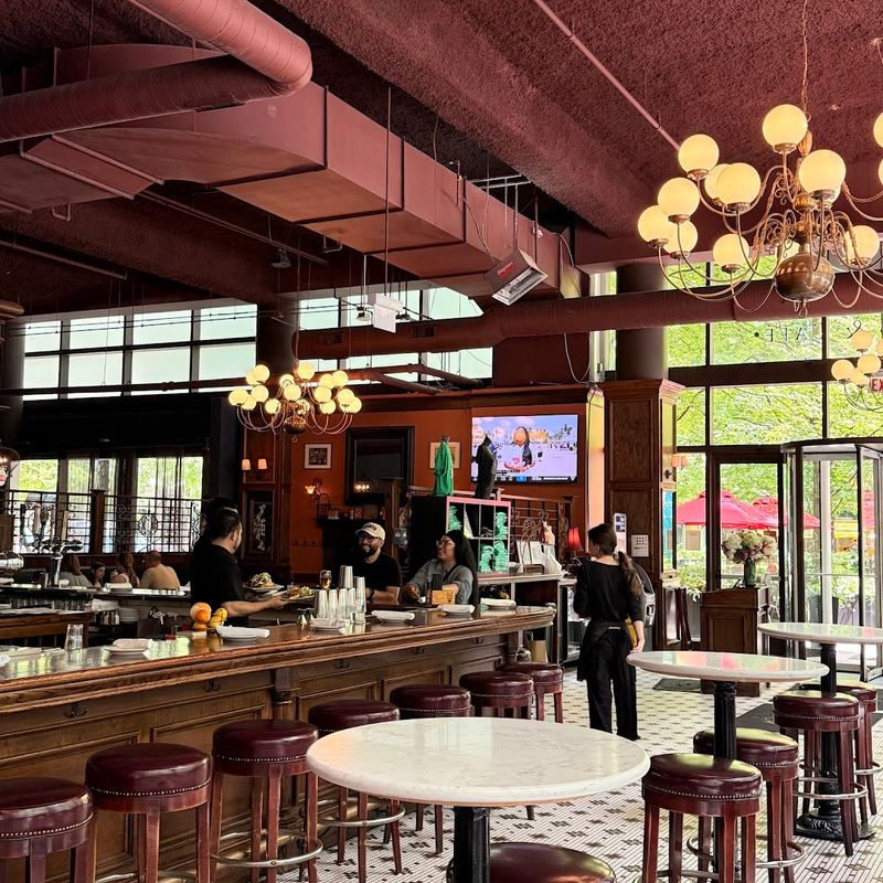 D4 Irish Pub & Cafe - Chicago