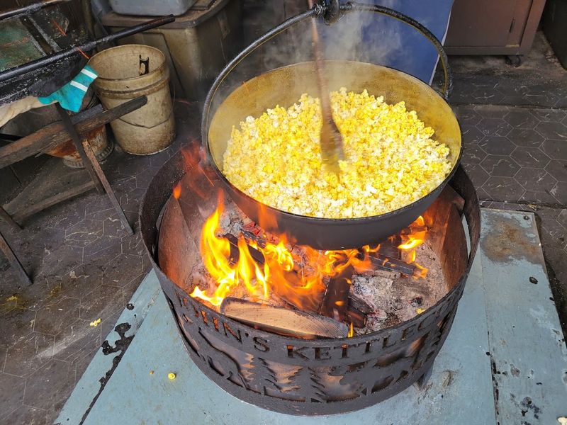 Kettle Popcorn and the Food Trailer on Site Kettle Popcorn and the Food Trailer on Site