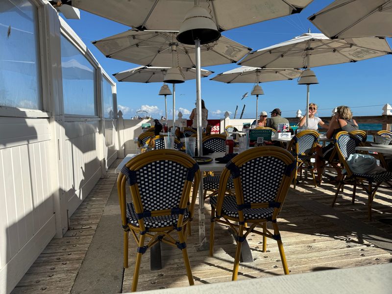 Service Style, Staff, And Pace