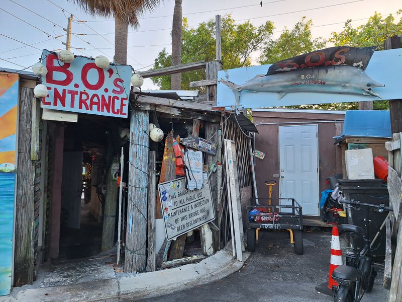 B.O.’s Fish Wagon — 801 Caroline St, Key West