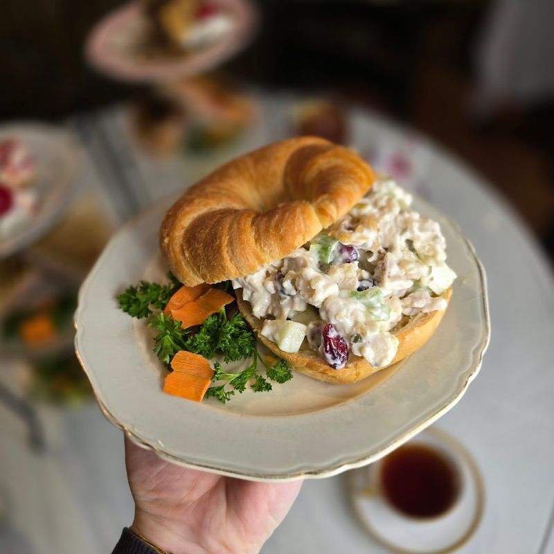 Tea Room at the Depot – Mackinaw