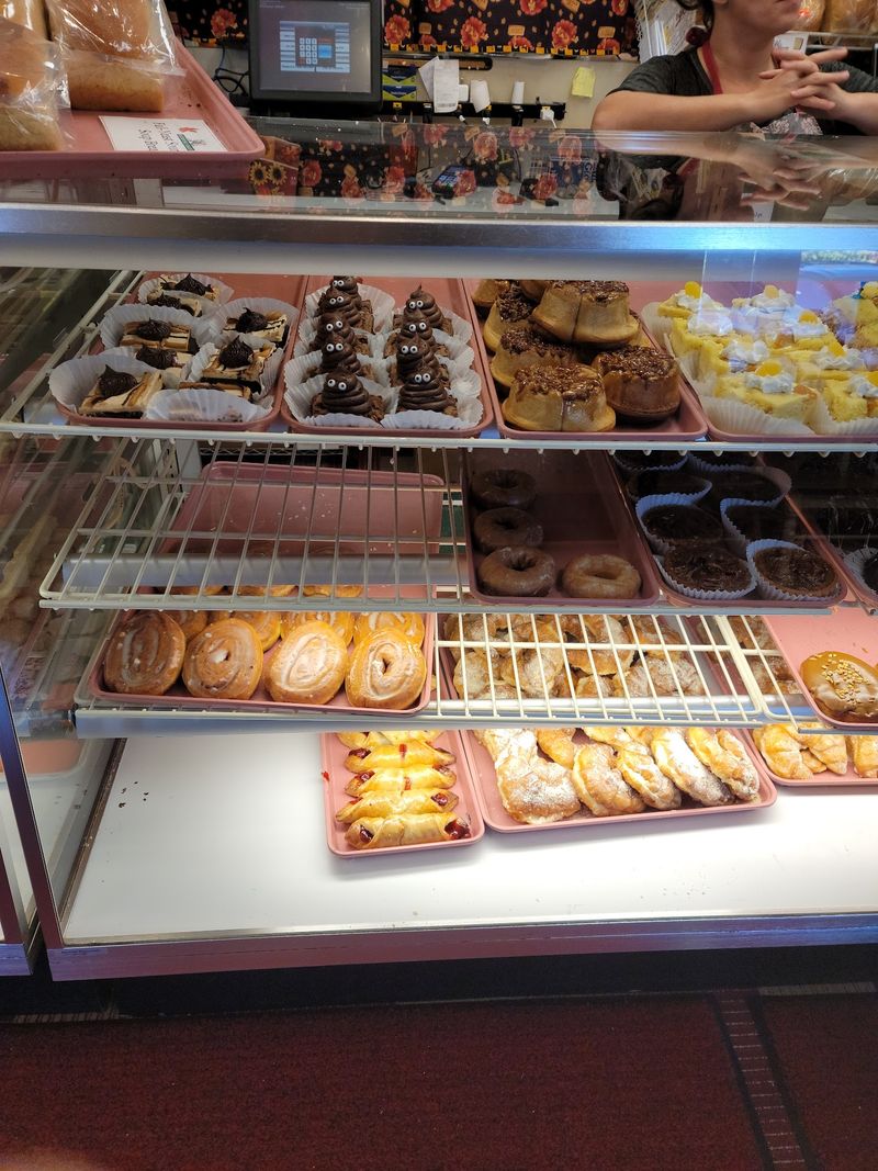 Kiedrowski's Simply Delicious Bakery, Amherst