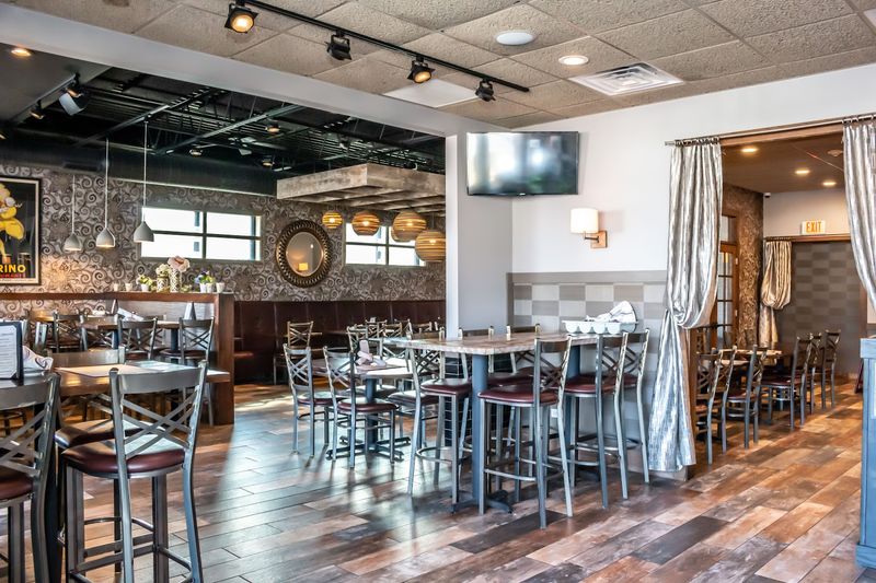 Mamma Maria's Pizzeria & Ristorante - Bensenville