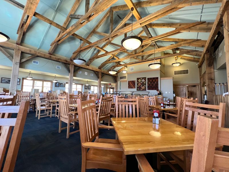 Lake Hope Lodge, McArthur