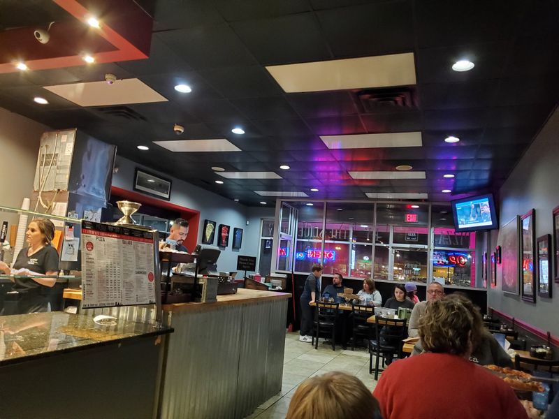 Brozinni Pizzeria – Indianapolis