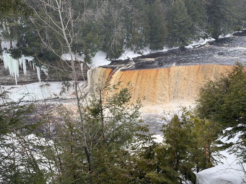 Tahquamenon Falls State Park, Paradise