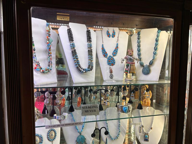 Jewelry Cases: Sparkle With A Past