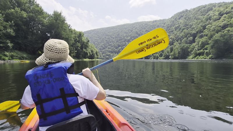 Chamberlain Canoes, Shawnee on Delaware