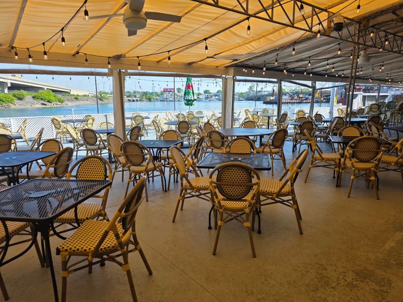 Klein's Fish Market & Waterside Cafe