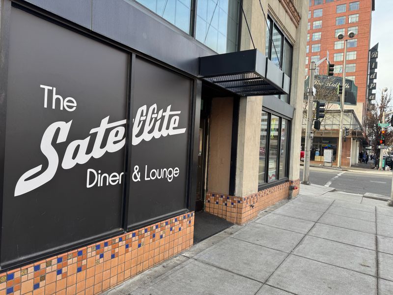 Satellite Diner & Lounge