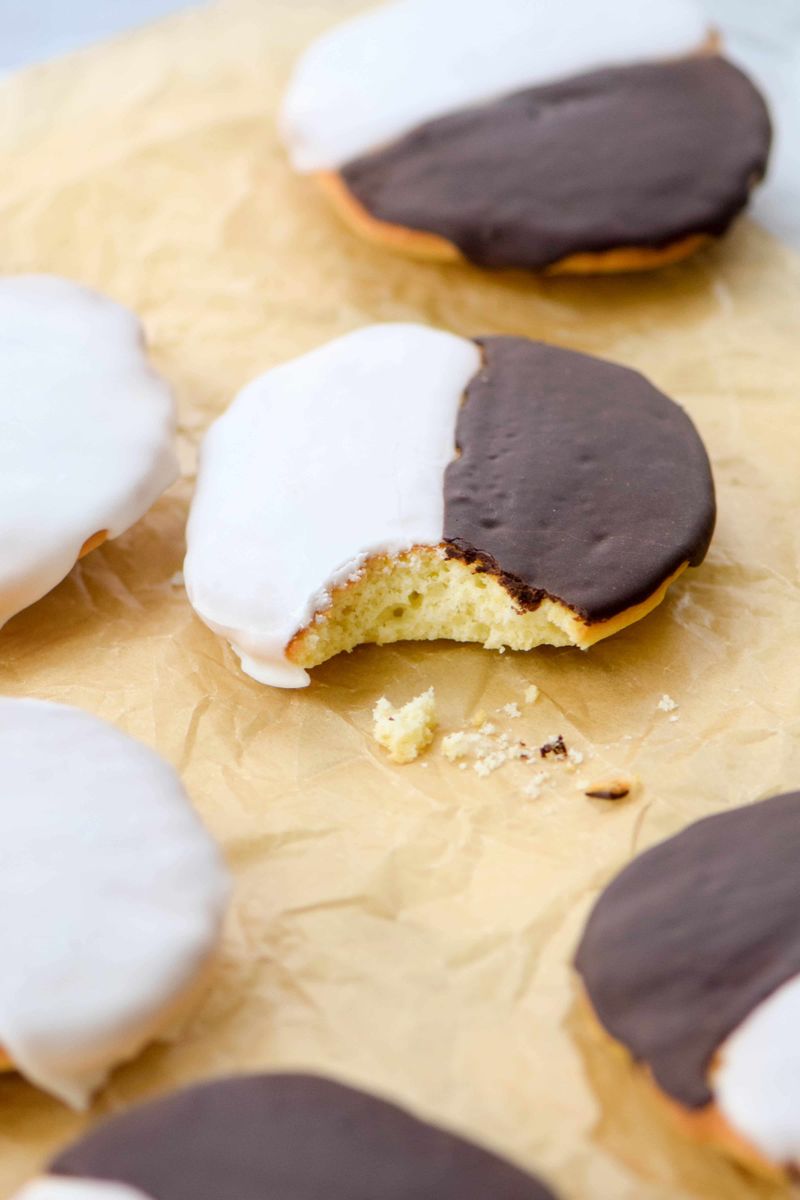 Black-and-White Cookie: Half-Moon Magic