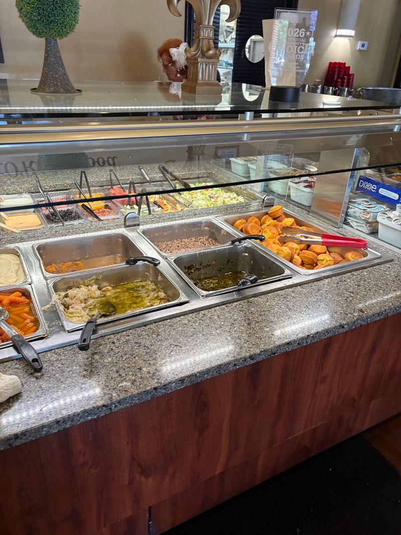 Know How The Line Works Before You Grab A Plate Know How The Line Works Before You Grab A Plate