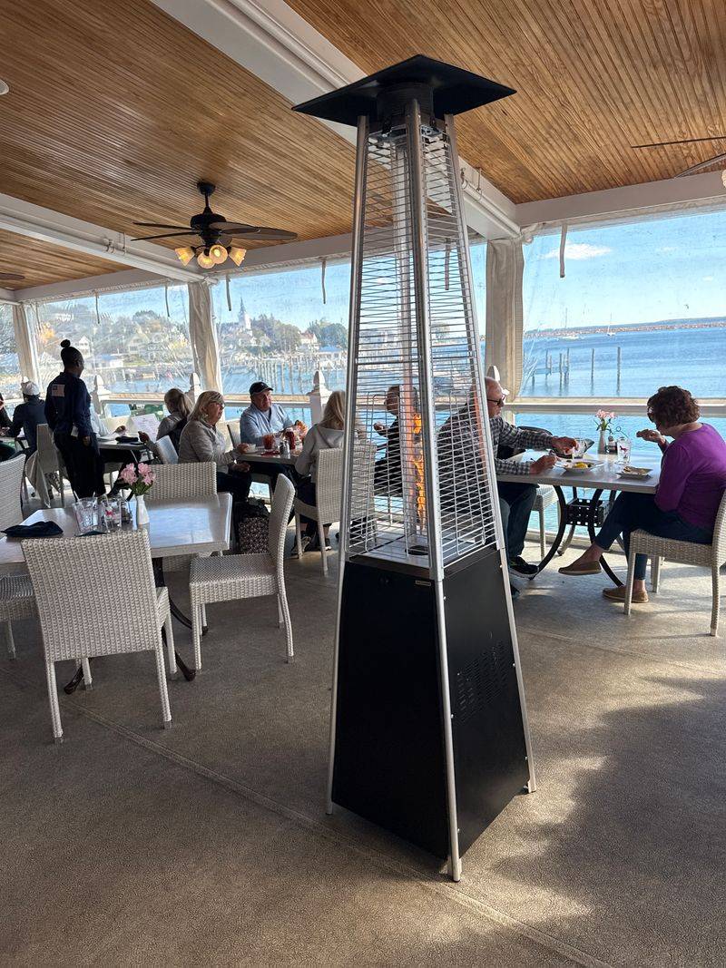 Navigate Peak Crowds With Grace