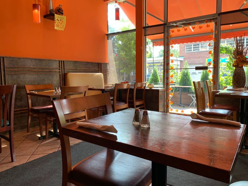 Weekday Lunch Is the Sweet Spot