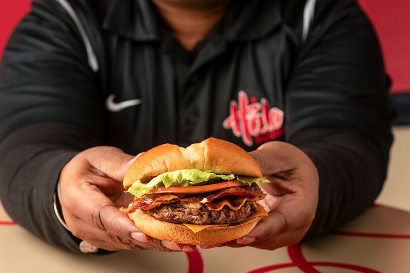 Grilled Chicken Sandwich, Lettuce And Tomato