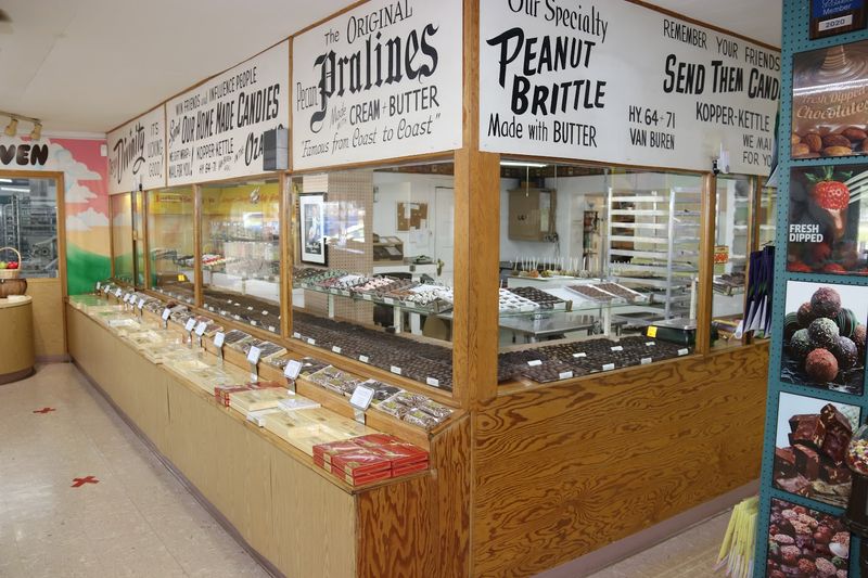 Kopper-Kettle Candies, Van Buren