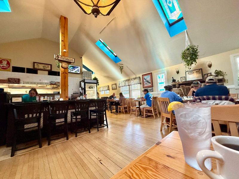 Kosta's Fireside Restaurant & Pancake Inn