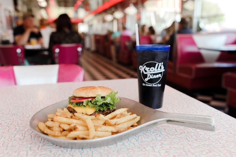 Kroll's Diner, Bismarck (State St)